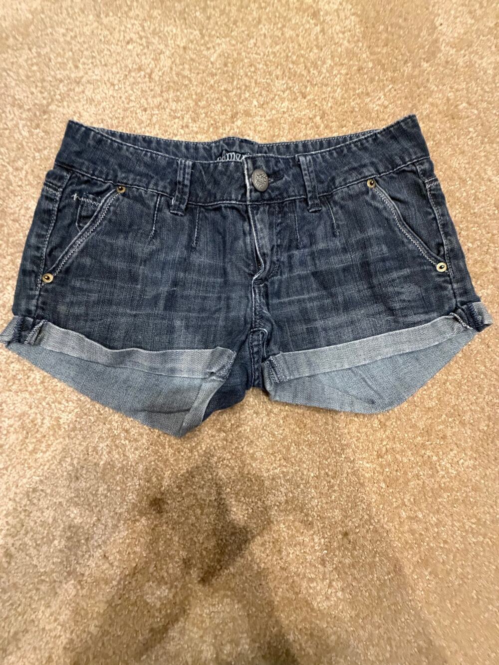 Women’s Y2K American Eagle Low Rise Cuffed Jean Shorts Size 0